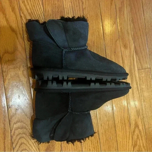 girls kids 3 black gray 100% shearling wool inside boots booties Costco - Picture 5 of 12
